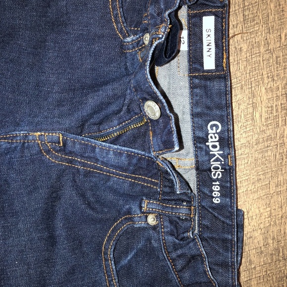 Dark wash skinny jeans - Picture 2 of 5